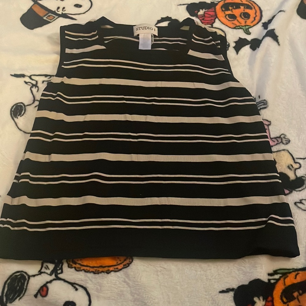 Black and white tank